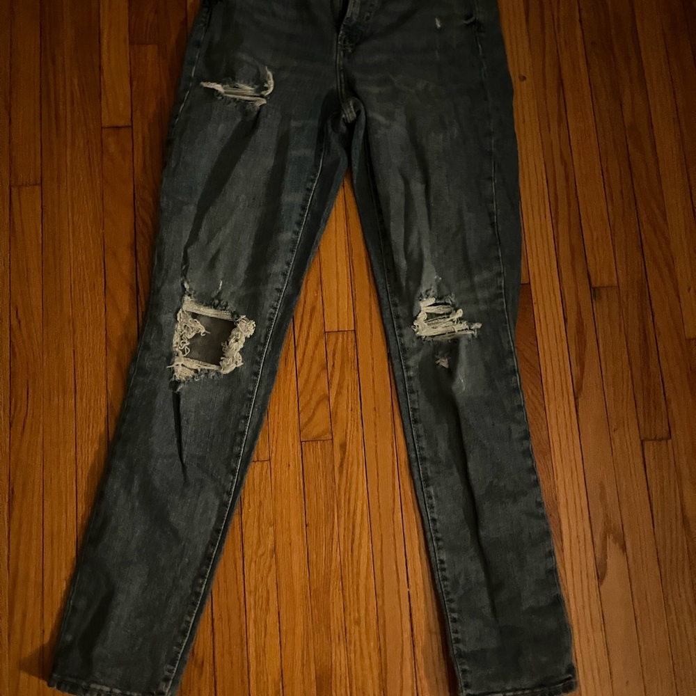OLD NAVY JEANS NWOT.